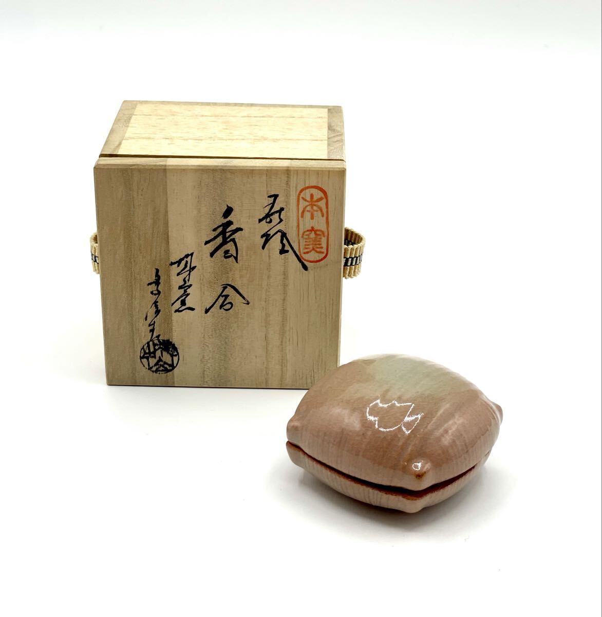 美品■萩焼 城山窯 金子信彦造 香合 香道具 香 仏具 古道具 茶道具 貝 陶器 陶芸 陶磁器 工芸品■兵庫県姫路市から b1 26-683