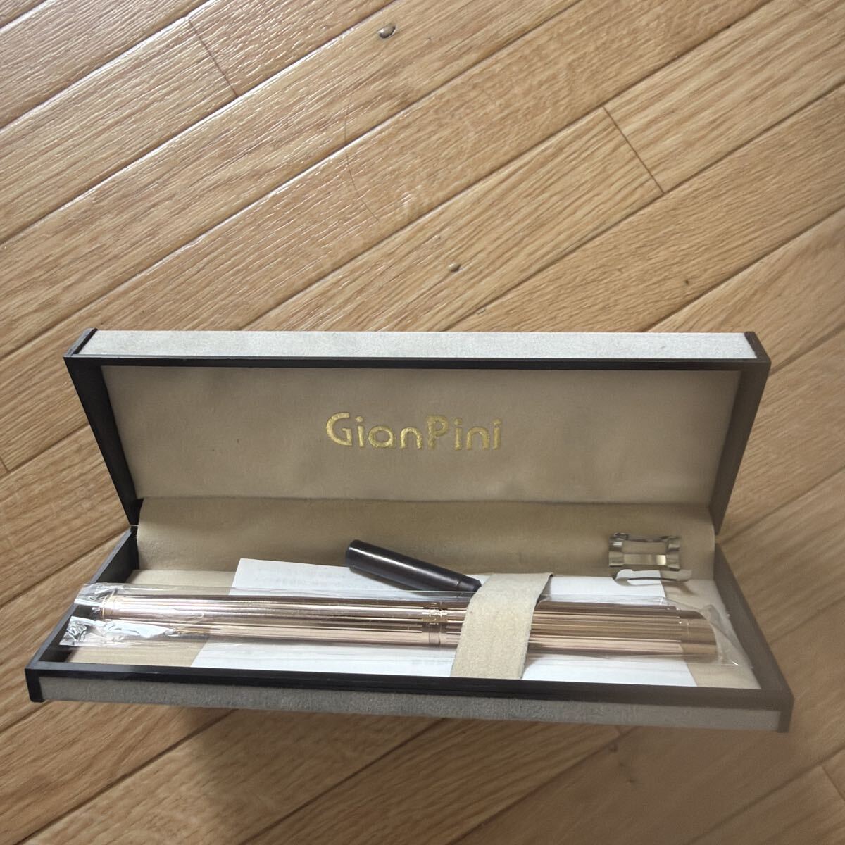 【中古品】GianPini ジャンピニ 万年筆 中古 保管 美品 ピンクゴールドカラー