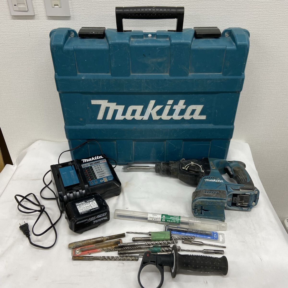 makita マキタ セット 充電式ハンマドリル HR244D 24mm / バッテリ Li-ion BL1860B / 急速充電器 DC18RF / 全て動作品 ケース付 ドリル付