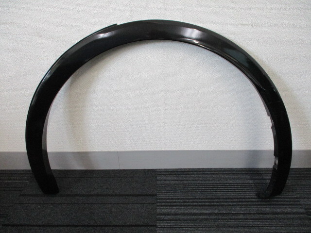 TOYOTA トヨタ 純正 プリウス MXWH65NK フェンダーアーチモール 75606-47010/20 ブラック 黒 左側 リア 中古品 激安1円スタート 