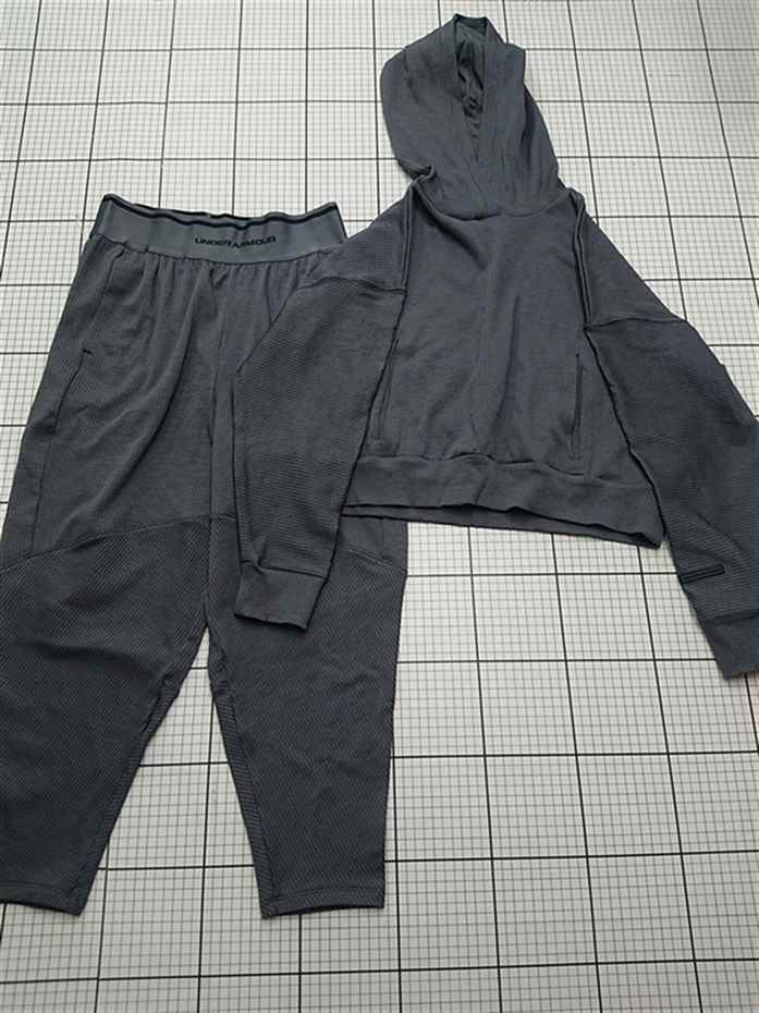 ◇ ⊇ アンダーアーマー UNDER ARMOUR セットアップ パーカー＆パンツ ミディアムグレー系 レディース E