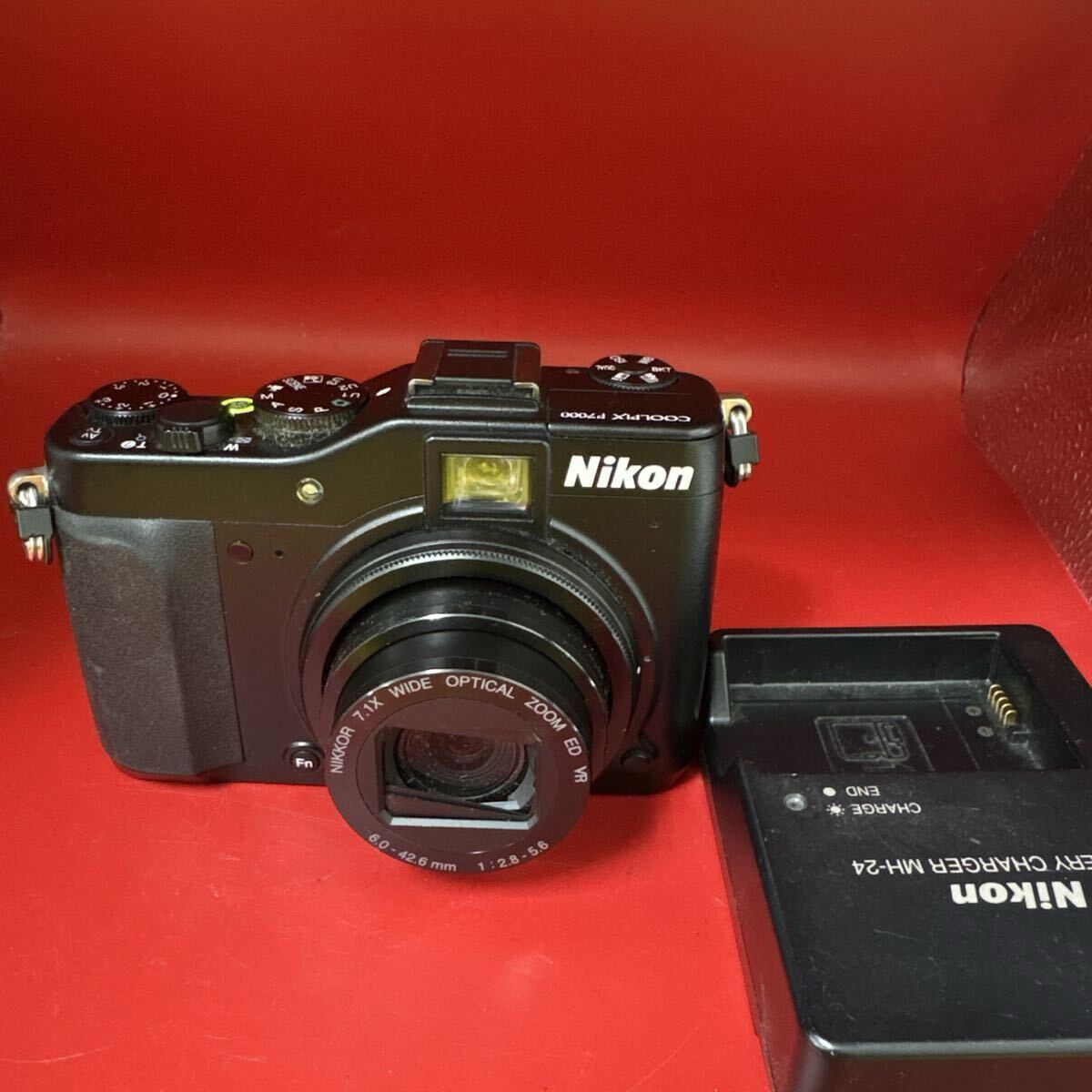 飯YA971 Nikon COOLPIX P7000 コンパクトデジタルカメラ