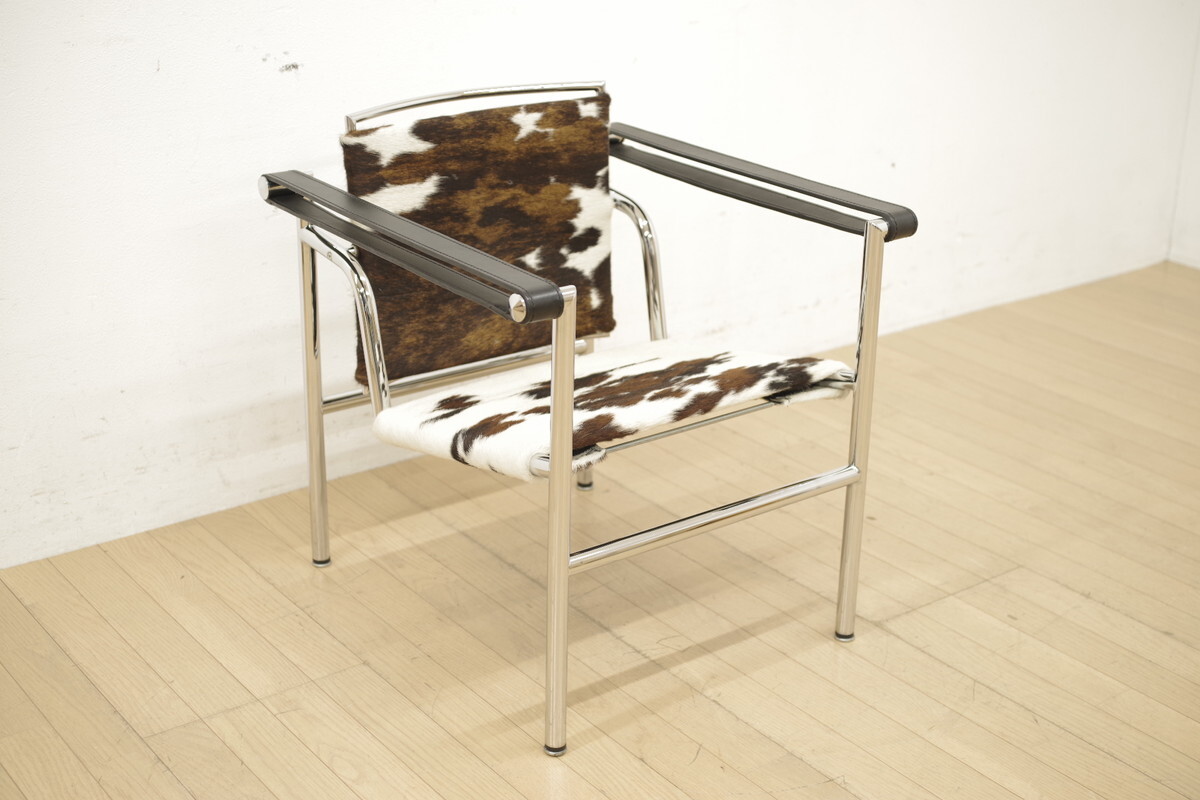 展示品 ル・コルビュジエ LC1 スリングチェア リプロダクト バスキュランチェア ラウンジチェア カウハイド ミッドセンチュリー