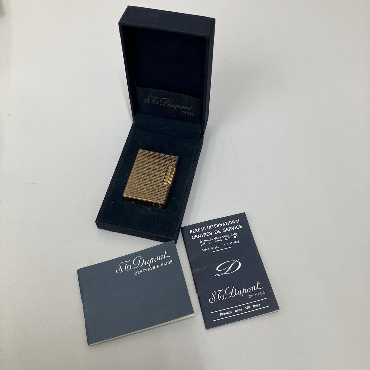 【新771618】S.T.Dupont デュポン ライター ゴールドカラー 喫煙具 ケース付 火花確認済/着火未確認