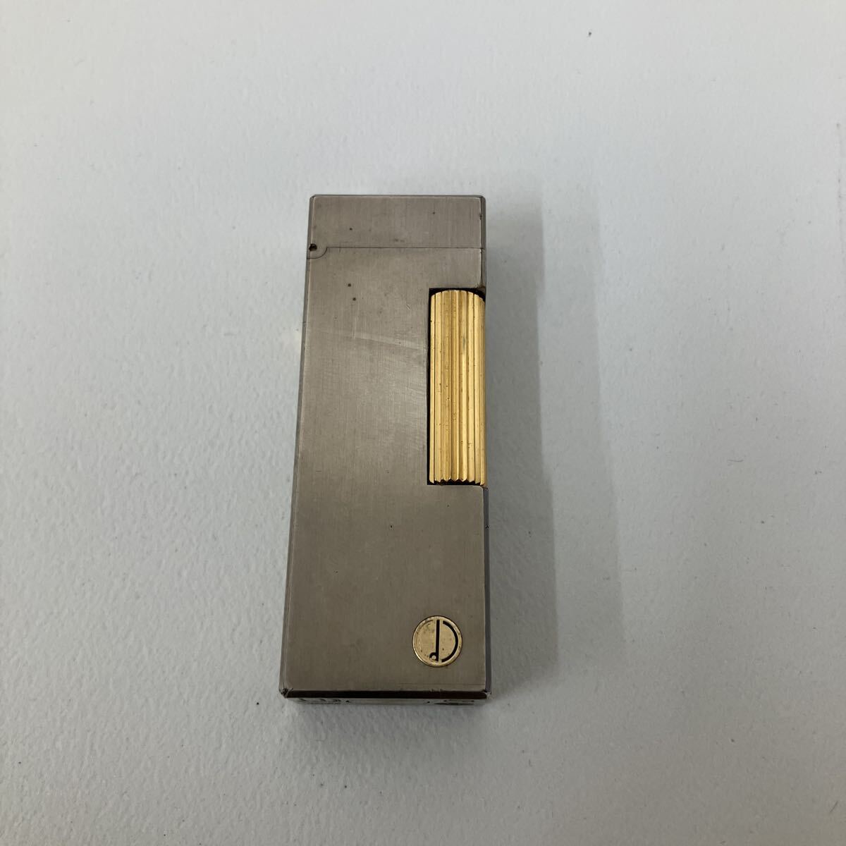 【新771618】 dunhill ダンヒル ローラー式 シルバーカラー ライター 喫煙具 喫煙グッズ 火花/着火未確認 ジャンク品