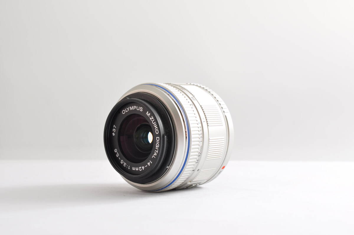 【XB1977B】Olympus M.Zuiko Digital 14-42mm f/3.5-5.6 オリンパス レンズ