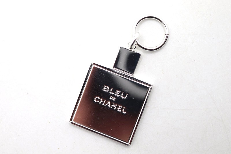 CHANEL シャネル　香水瓶　オールドパルファム　BLUE　de　CHANEL　シルバーカラー　チャーム　キーホルダー