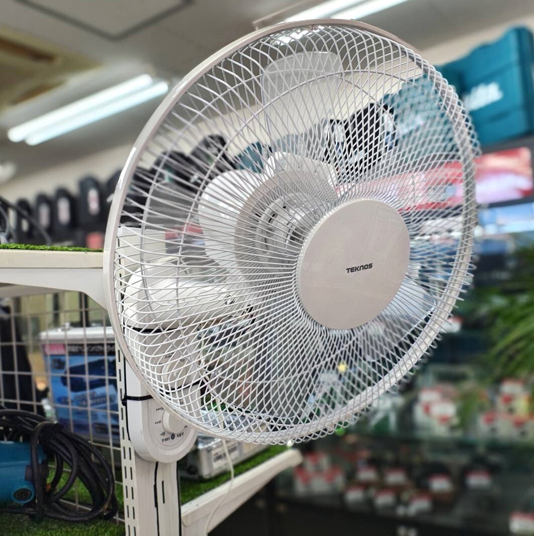 富)★動画有 TEKNOS テクノス 40㎝ 壁掛け扇風機 首振り KI-W422 本体のみ メカ式 扇風機 タイマー 領収OK m304-3-5a