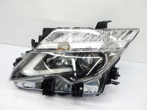4166446♪ エルグランド E52 後期現行型 左ライト LED KOITO 100-23674 ライダー/ハイウェイスター