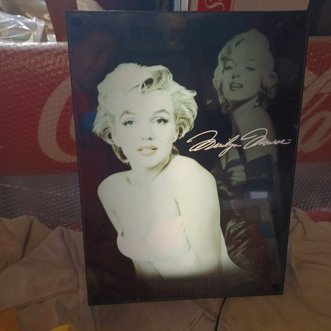  マリリン モンロー Marilyn Monroe　サイン　照明