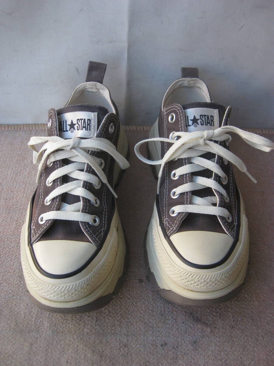 ★CONVERSE 　厚底スニーカー　　 1SD974　　グレー　　２４.5cm 美品