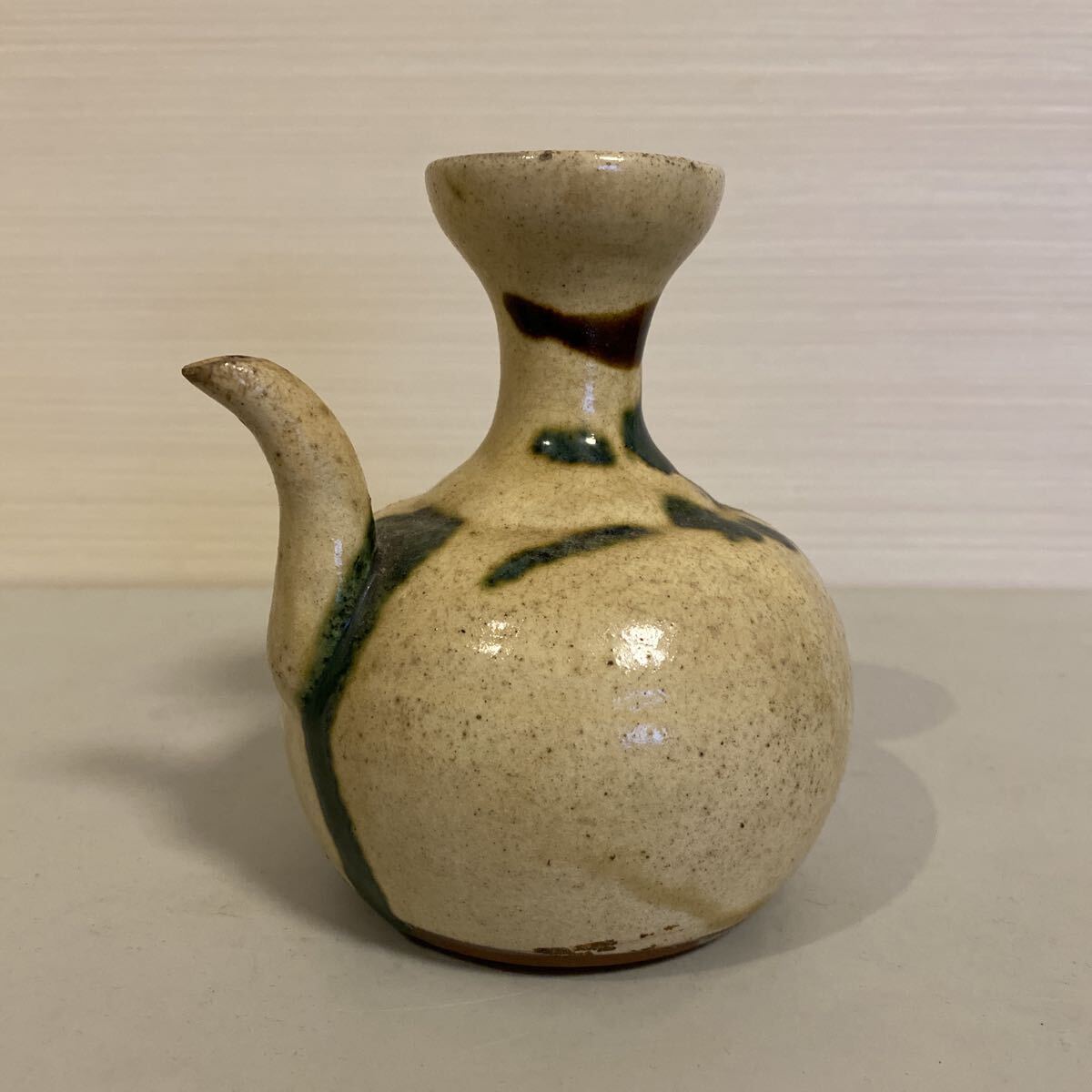 旧家整理品　薩摩　琉球　龍門司焼　三彩　からから　酒器　民藝　茶道具　徳利　骨董品　古美術品　希少　時代　高さ12.5cm【33】