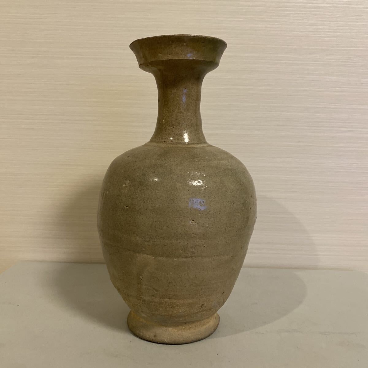 朝鮮古美術 高麗青磁 青磁 花瓶 壺 壷 花器 花入 時代物 時代 唐物 中国古玩 骨董品 古美術品 李朝 高さ25cm 横14.5cm【319】