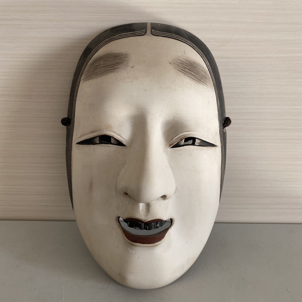 時代 彩色 木彫 痩女 孫次郎 女面 能面 作家 在銘 歌舞伎 狂言 能 邪楽 細密彫刻 骨董品 古美術品 日本美術 魔除け 縁起物【324②】