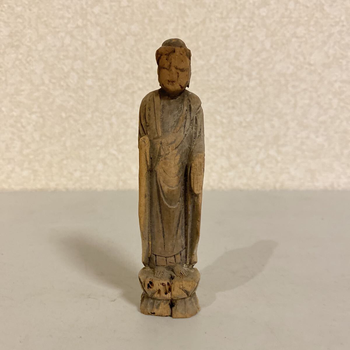 旧家整理品 仏教美術 木彫 観音菩薩立像 如来 釈迦如来 仏像 佛像 寺院 仏閣 民衆仏 時代 骨董品 古美術品 仏壇 仏具 豆仏 高さ11cm【325】