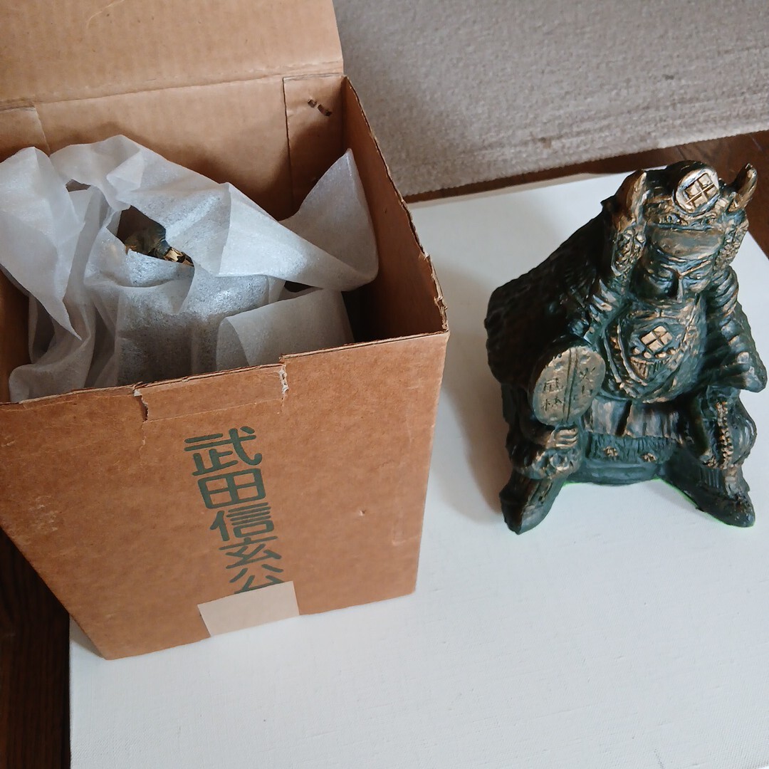 C628 貴重で珍品　武田信玄　像　置物　工芸品　高さ　約　220mm 2体セット　です