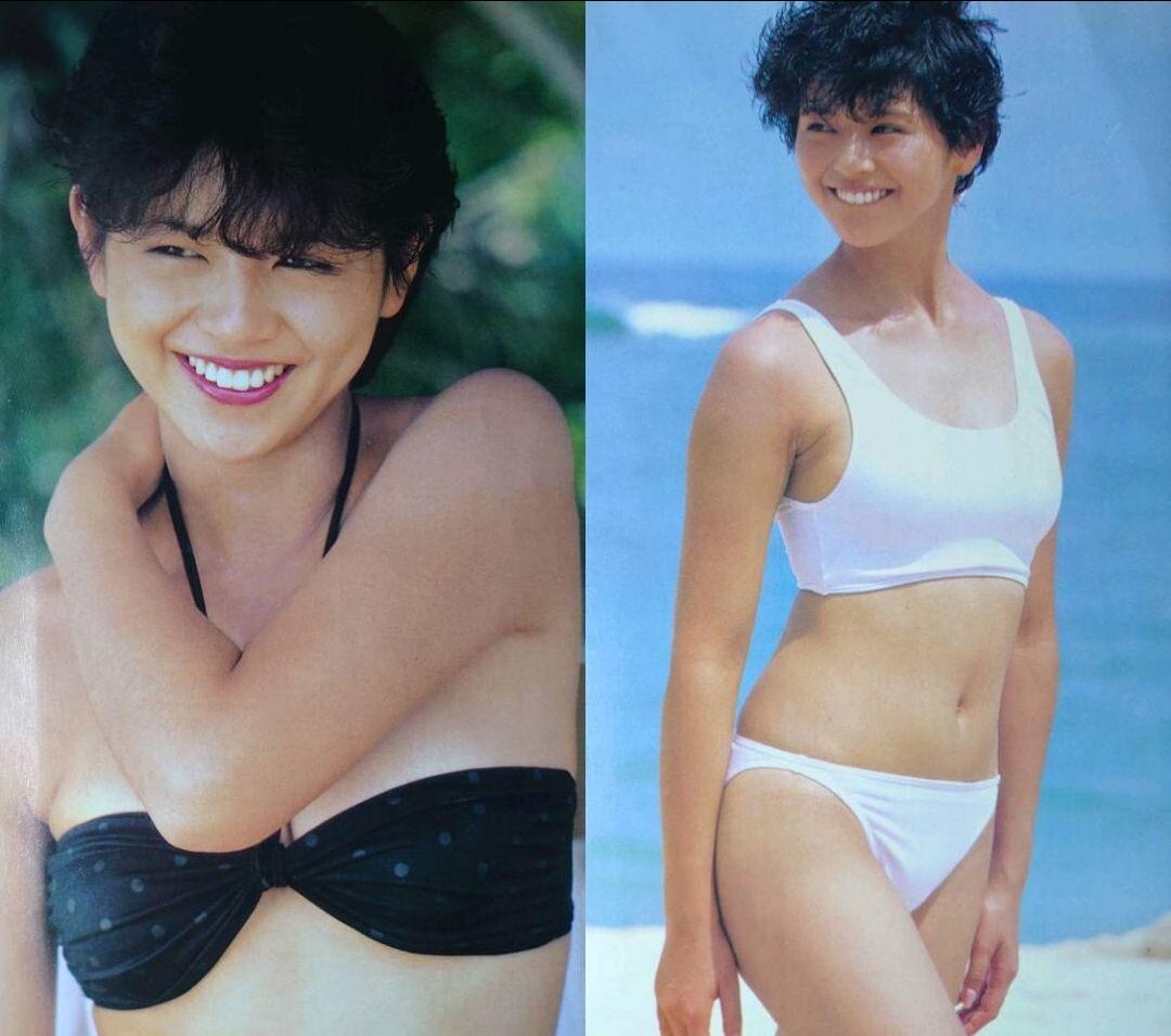 小泉今日子　1982年〜1989年 大量　切り抜き　ファイル　2冊　120P