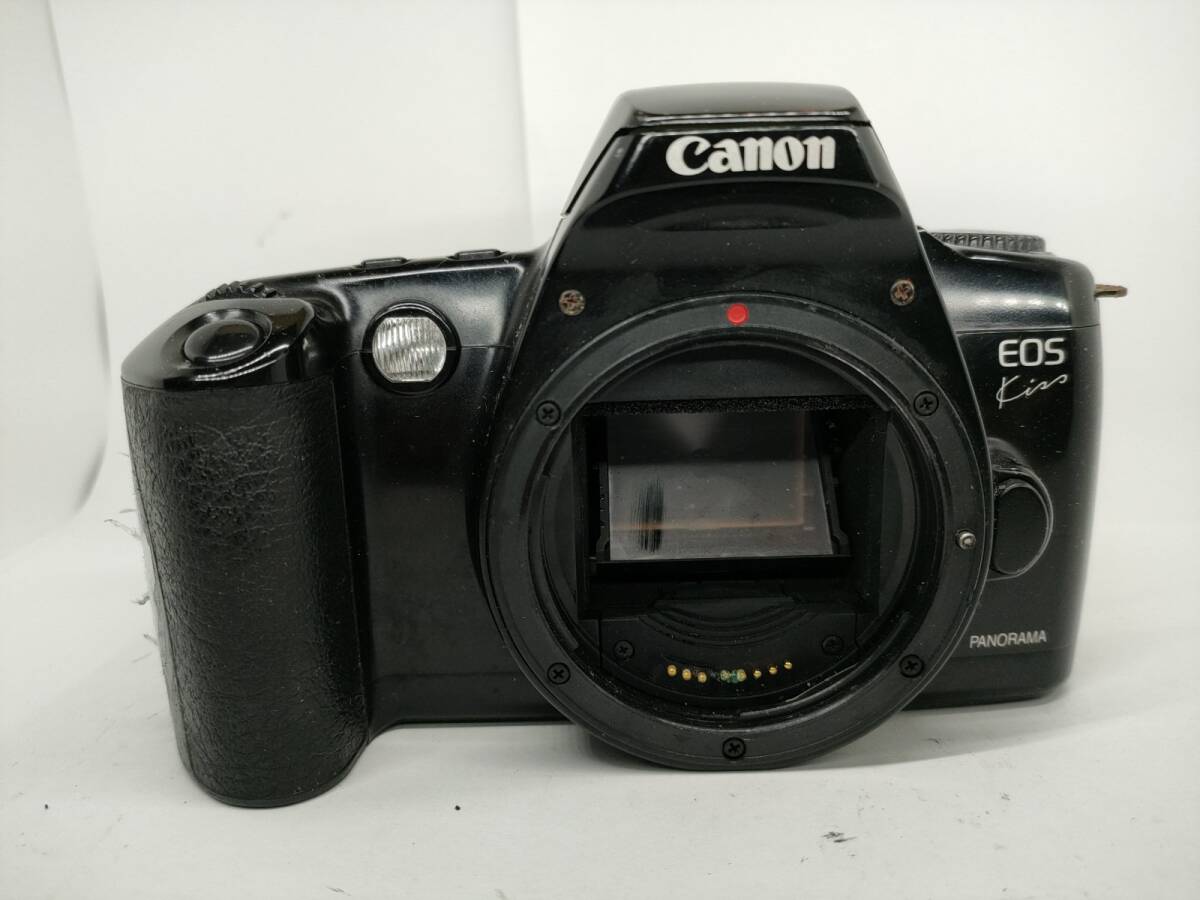 C606) Canon EOS Kiss
