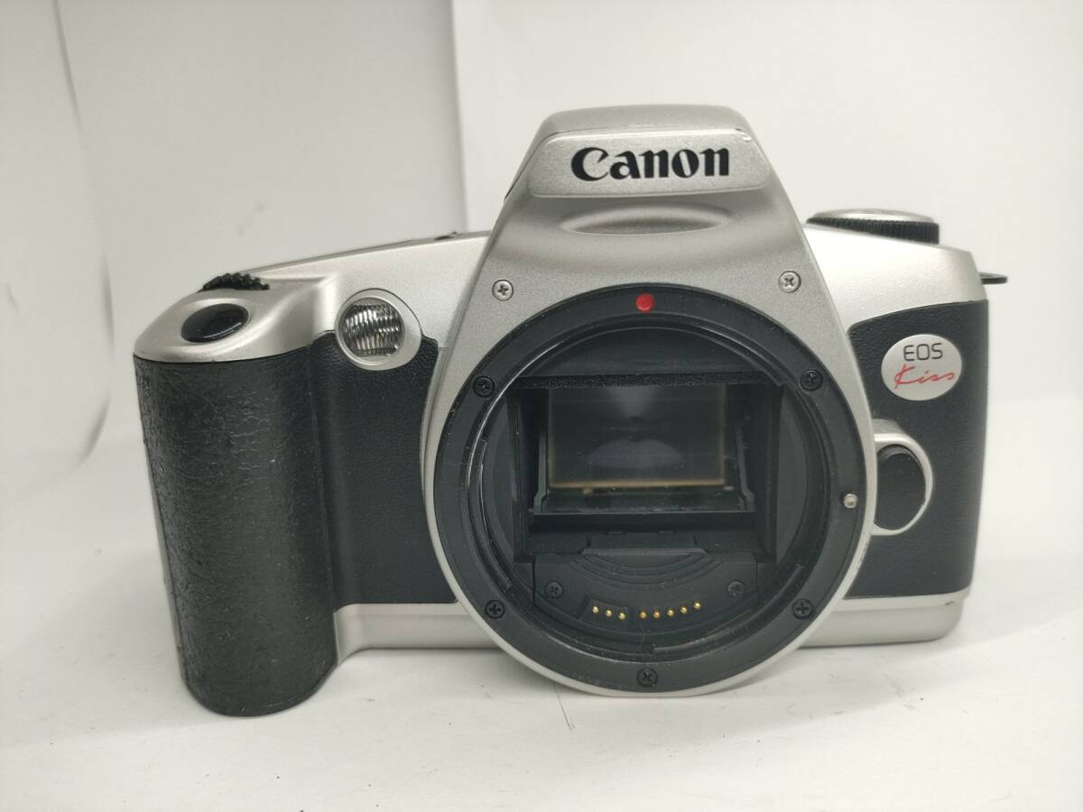 C637) Canon EOS Kiss