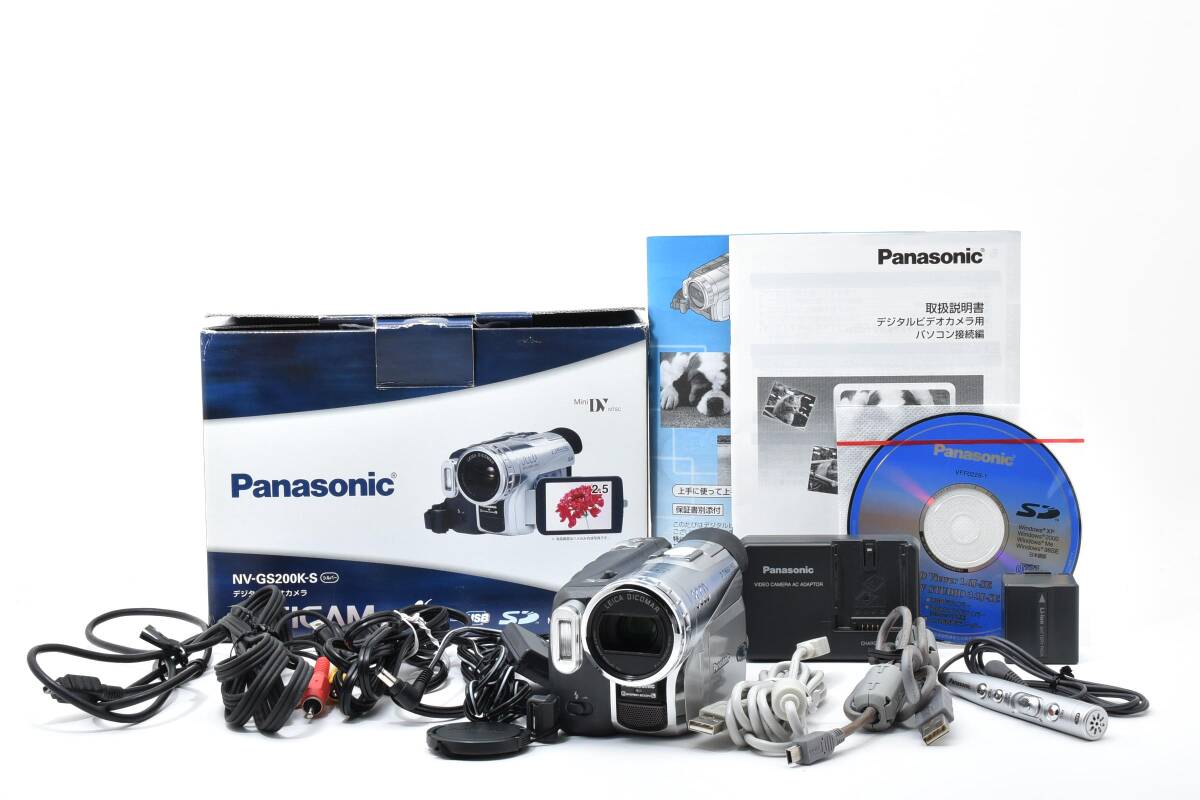 6726 【難あり品(ジャンク）】 Panasonic Nv-Gs200K Camcorder / Video Camera パナソニック カムコーダー