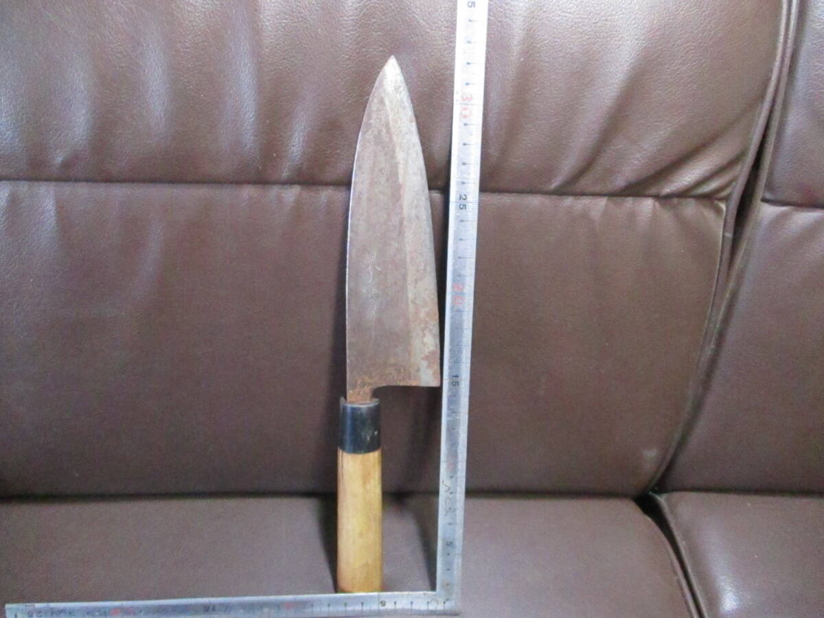 要研磨まぁまぁ綺麗★堺孝行 別打 出刃包丁 刺身包丁 本職でば 堺打刃物 最大峰厚9㎜ 全長32cm刃渡り17.7cm 310ｇ 刃に大きな欠け無し★R