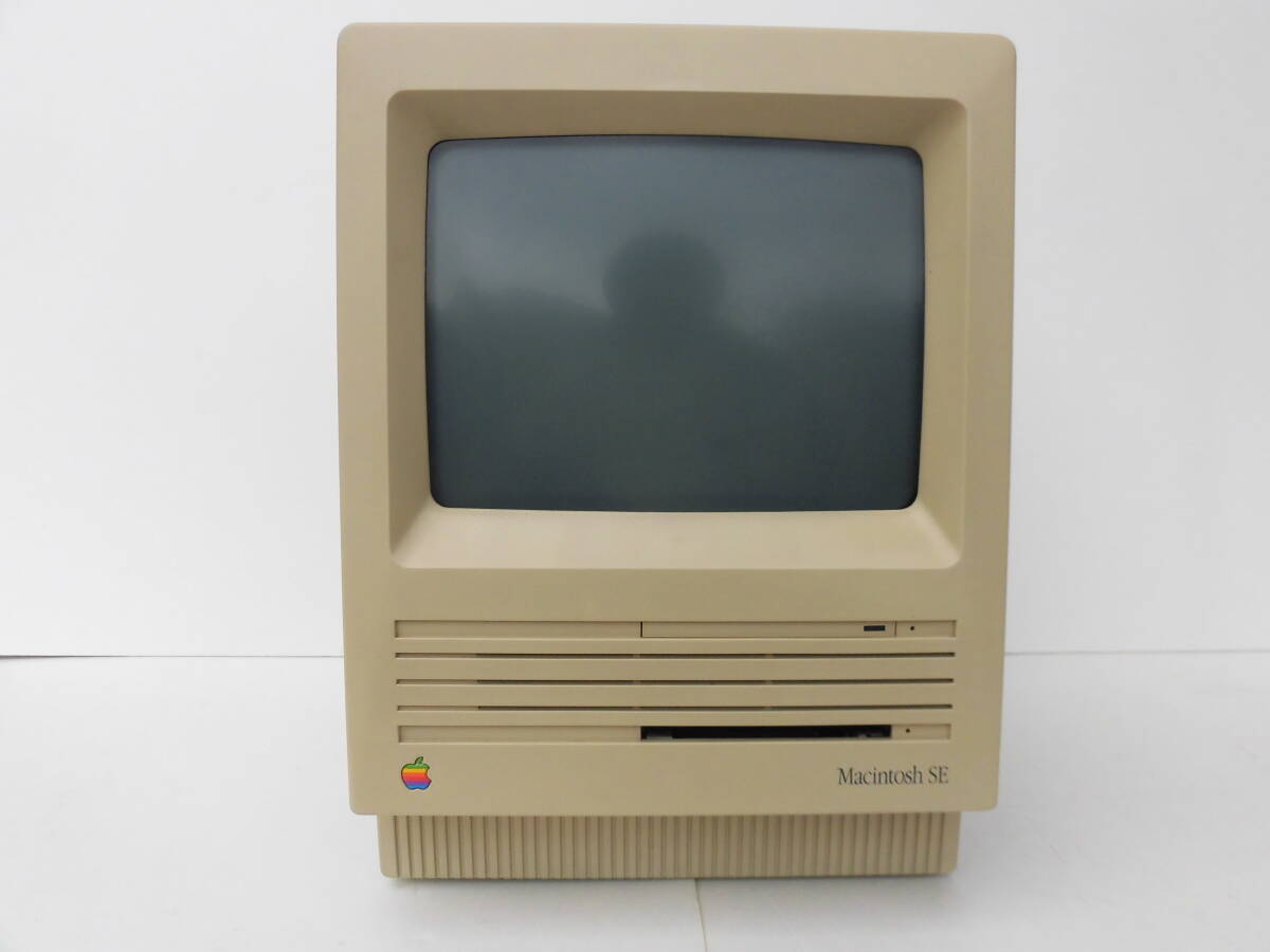 Apple M5011 Macintosh SE（バックパネル内面サイン入り）