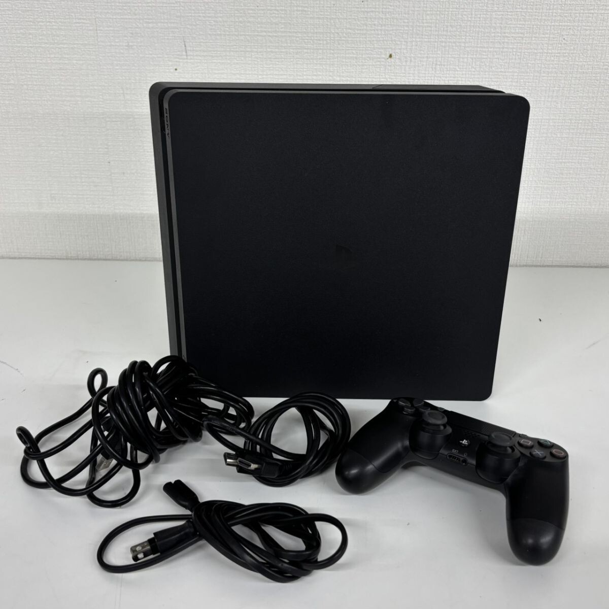 N394-NG19-79 SONY ソニー PlayStation 4 プレイステーション4 CUH-2200A ジェット・ブラック TVゲーム TV接続・通電確認済み NB