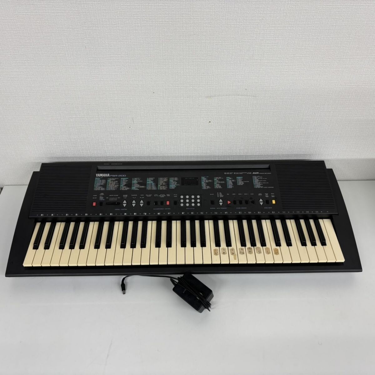 N381-T20-3293 ▲ YAMAHA ヤマハ 電子キーボード PSR-200 61鍵盤 ポータトーン ACアダプター付き 鍵盤音出し・動作確認済み NB