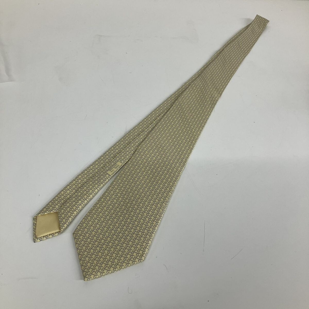 N130-Z23-271 ◎ シルクネクタイ H柄 サークルH Hロゴ 総柄 ジャガード ベージュ エルメス HERMES フランス製 ハイブランド メンズ NA