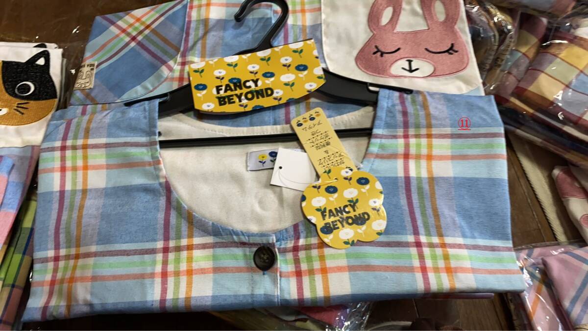 ★エプロン・割烹着・スモック　LLサイズ・⑪　うさぎ　　保育園などにも～