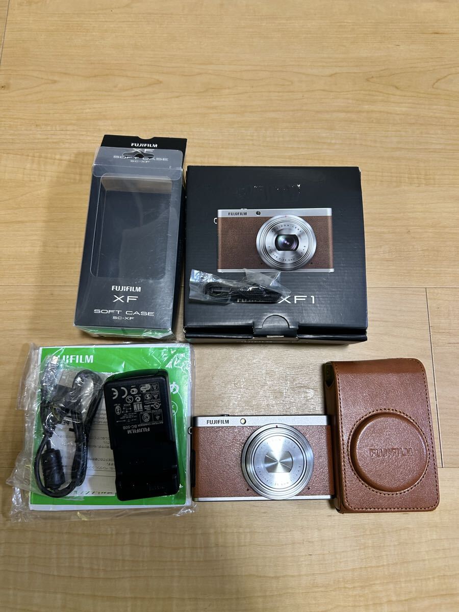FUJIFILM フジフィルム XF1 コンパクトデジタルカメラ