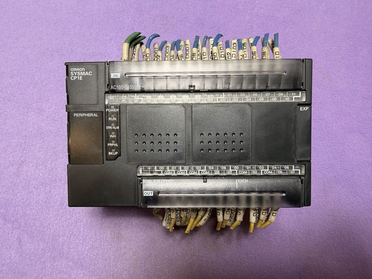 OMRON オムロン　コントローラー　CP1E-E40DR-A