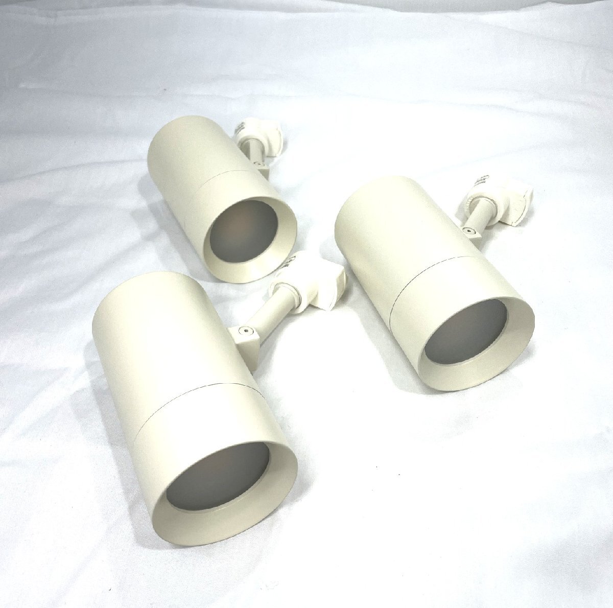 LEDスポットライト DAIKO DSL-5326YWG 大光電機 2023年製 LED照明器具 3台セット 電球色 2700K 配線ダクト プラグタイプ【道楽札幌