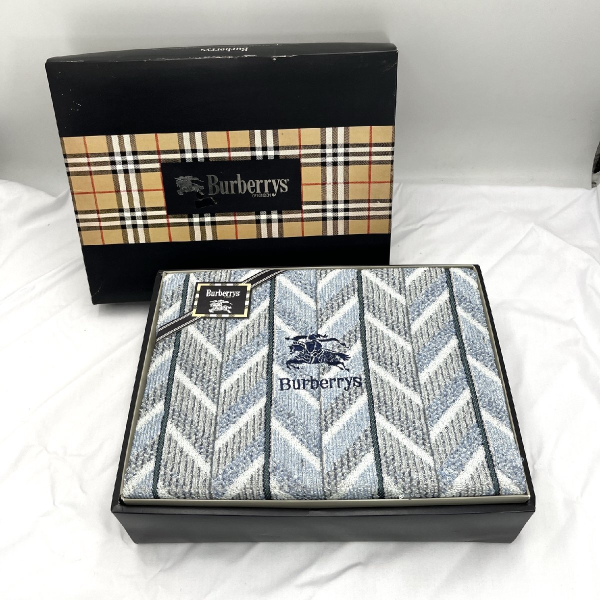 バーバリー Burberrys タオルケット 未使用箱入り 寝具 保管臭あり ルイス ブルー RWS5553150 西川【道楽札幌】