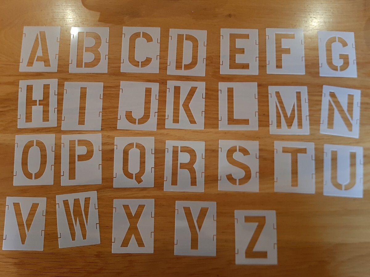 ステンシル　プレート　全42枚　スプレー　ペンキ　塗装アルファベット　数字　記号　世田谷ベース　ステッカー　グラフィティ　アートDIY