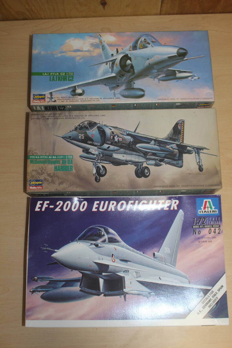 3041【未組立】1/72 プラモデルまとめ 「I.A.I クフィル C2 」「マクドネル ダグラス AV-8A ハリアー」「EF-2000 ユーロファイター」現状品