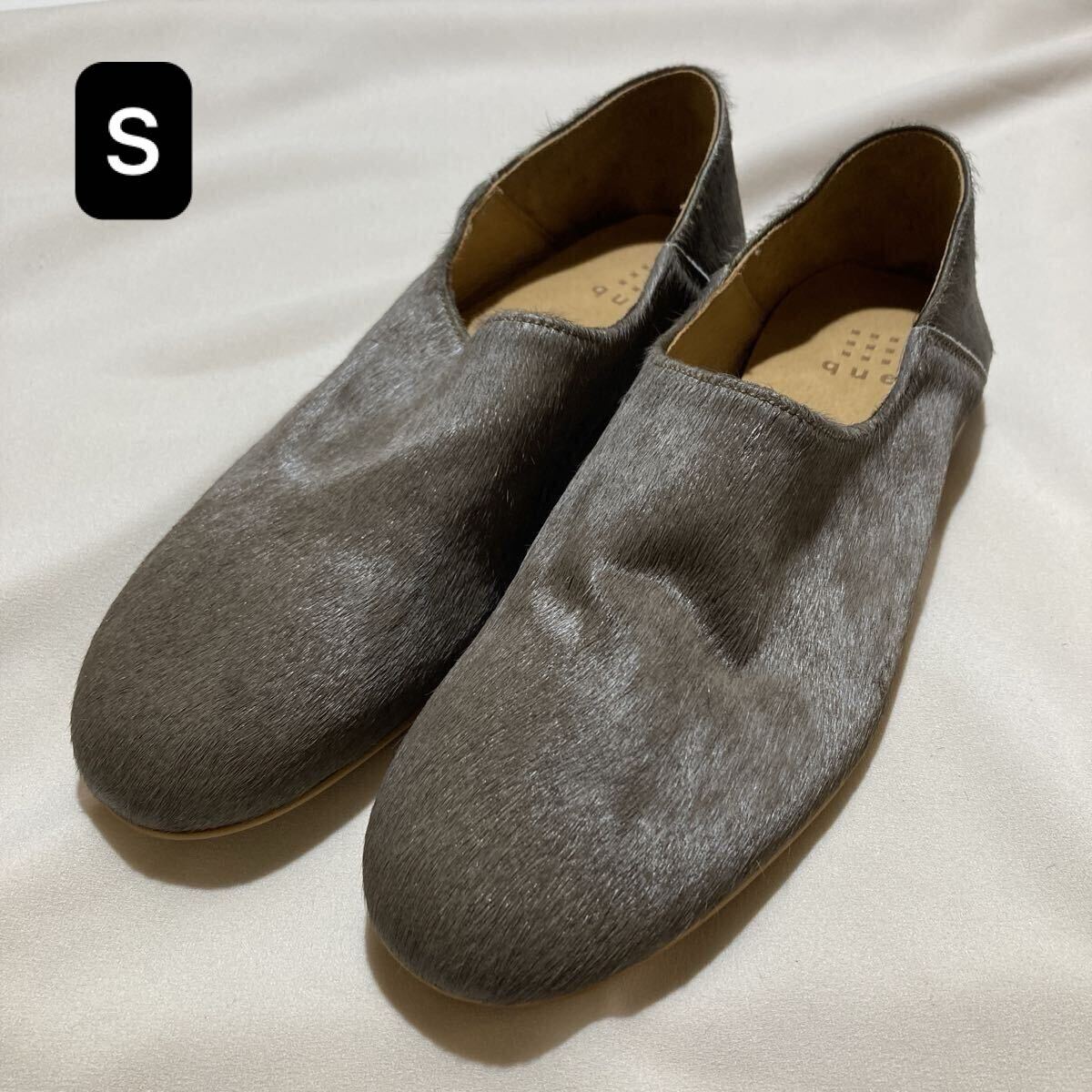 112 靴 que スリッポン フラットパンプス ラウンドトゥ ファー 革 レザー グレー グレージュ サイズS アウトソール長約25cm