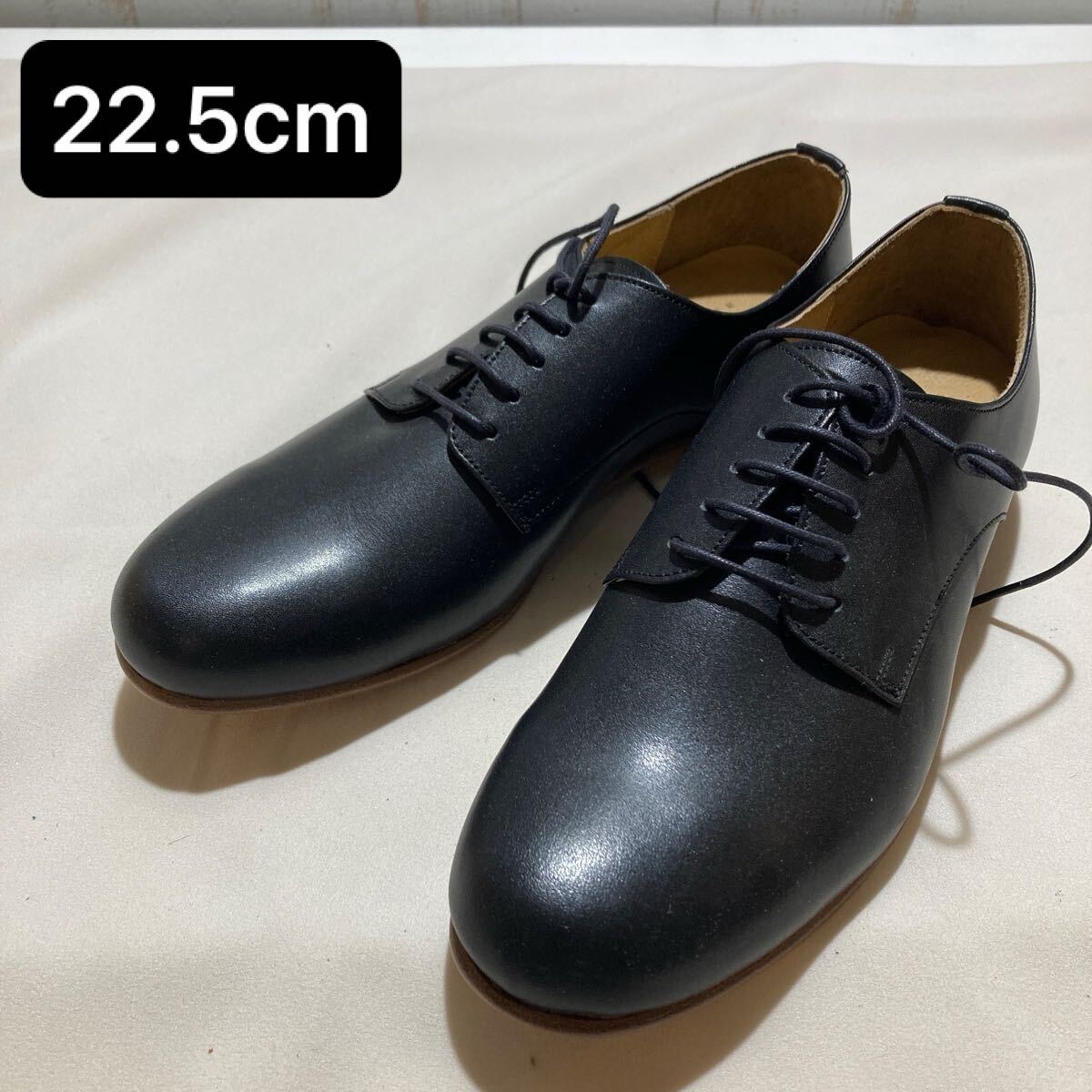 129 革靴 que プレーントゥ 革底 革 レザー 黒 ブラック 22.5cm