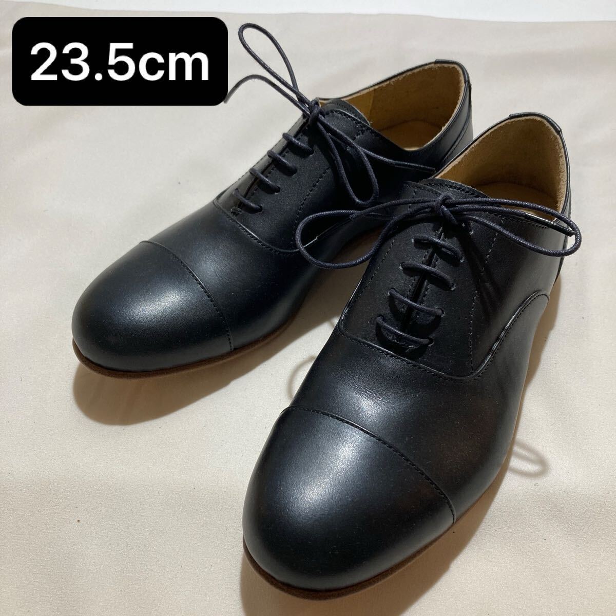 130 革靴 que ストレートチップ 内羽根式 革底 革 レザー 黒 ブラック 23.5cm