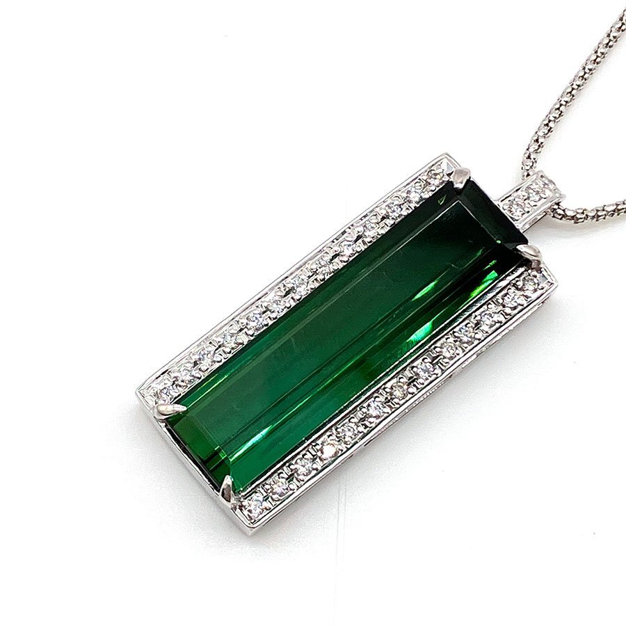 g21577　K18WG　グリーンガーネット11.30ct　D0.31ct　ネックレス　USED　美品　12.0g　46.5cm　アジャスター付　ソーティング付