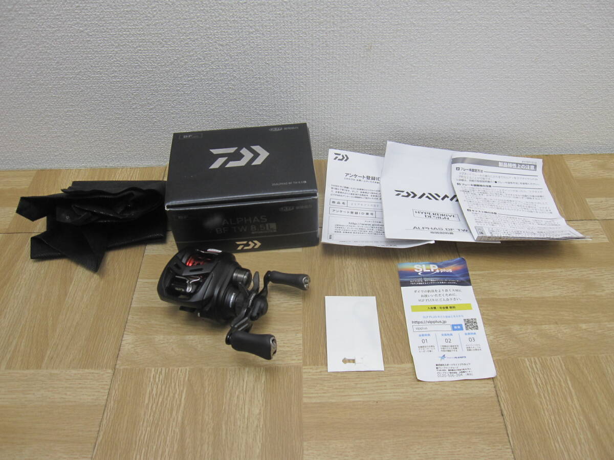 of/369039/2603/DAIWA ダイワ ベイトリール 25 アルファスBF TW 8.5L(左）