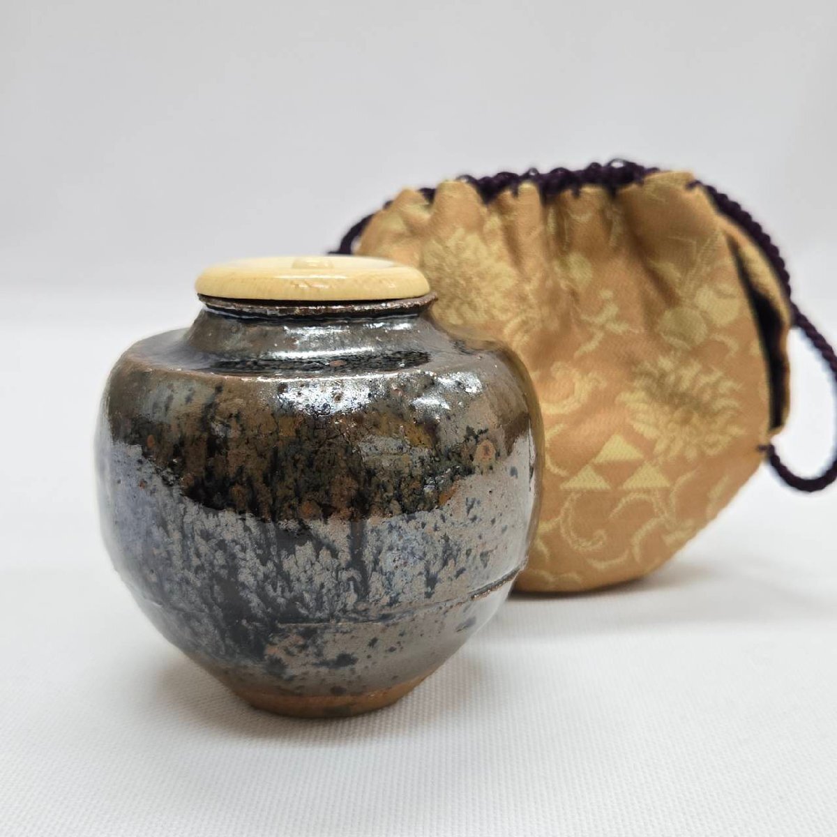 茶道具 茶入 仕覆付き 高さ 約6.5cm 茶器 茶具 古美術 アンティーク 茶壺