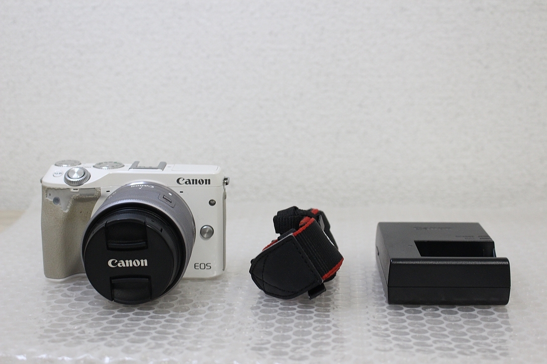 ★難あり！Canon EOS M3 レンズキット ［ホワイト］★QQ40