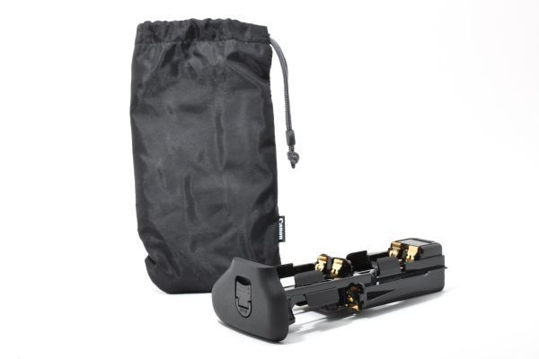 未使用に近い Canon BGM-E16A Battery magagine キヤノン EOS 7D Mark II 用 単三アルカリ電池使用 バッテリーマガジン 純正ケース付 #4978