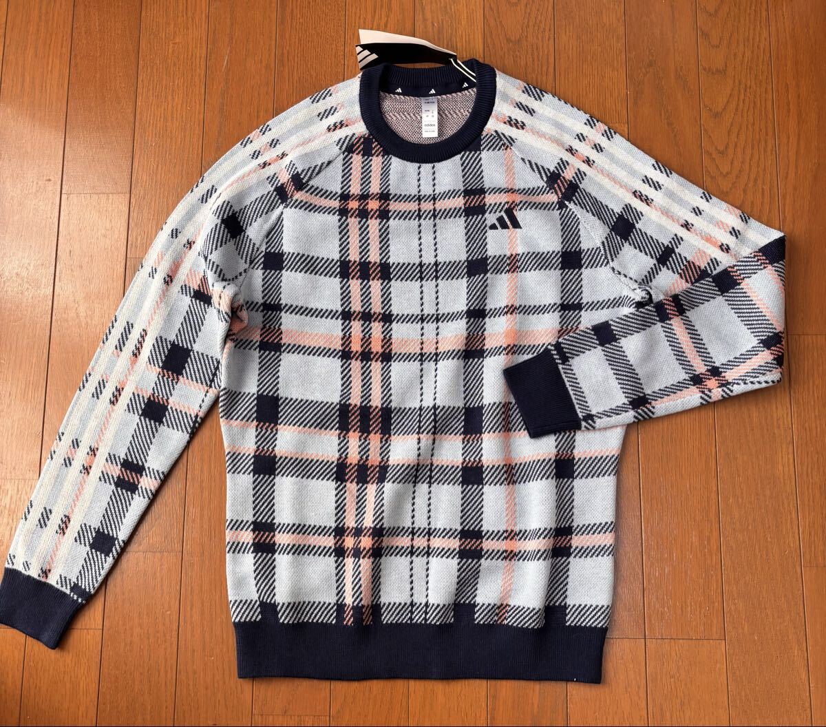 即決★アディダス　adidas　長袖セーター　タータンチェック　ネイビー　Lサイズ　新品　14,300円　スリーストライプ　JJ4434　ゴルフ