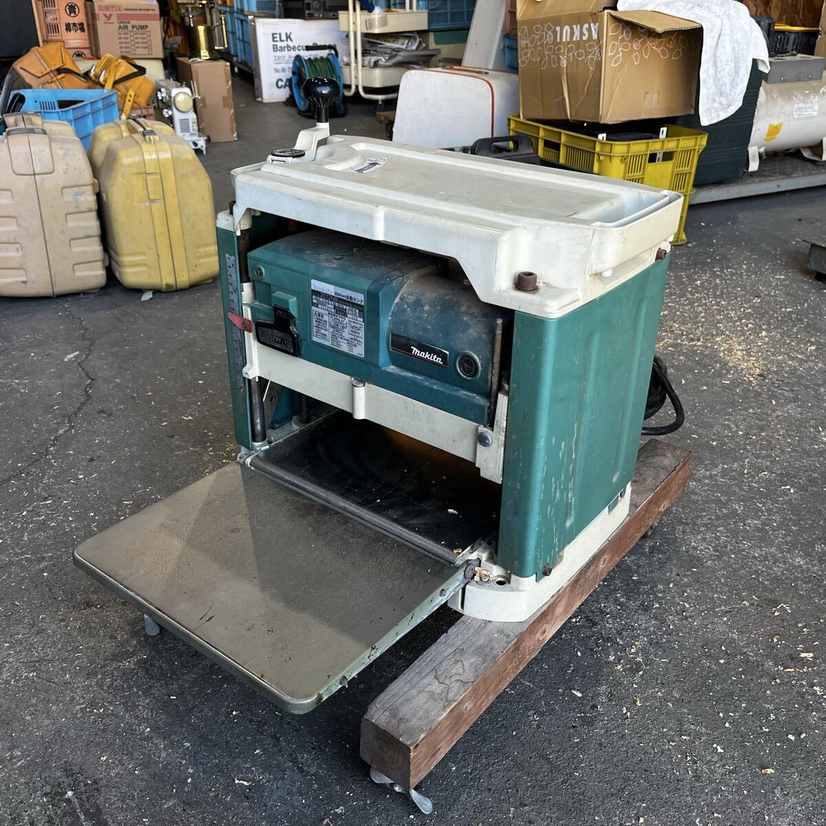 makita/マキタ 2012NB ３０４mm 自動カンナ