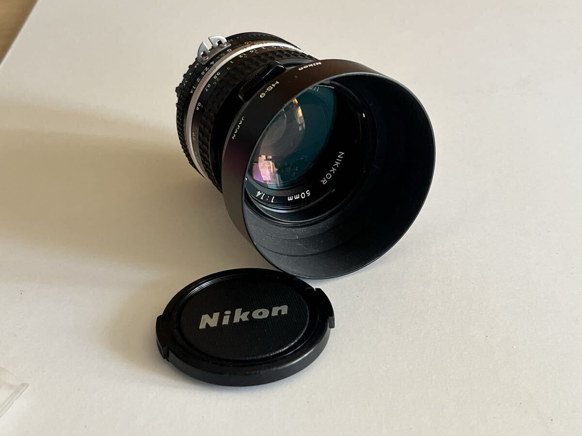 Nikon Ai-S NIKKOR 50mm F1.4 フード付 美品 単焦点