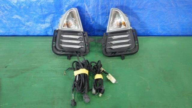 【宮城 塩釜発】中古 LEDスタイリッシュビーム アクア DAA-NHP10 オプション品 左右セット KOITO 52-250 STANLEY W0692