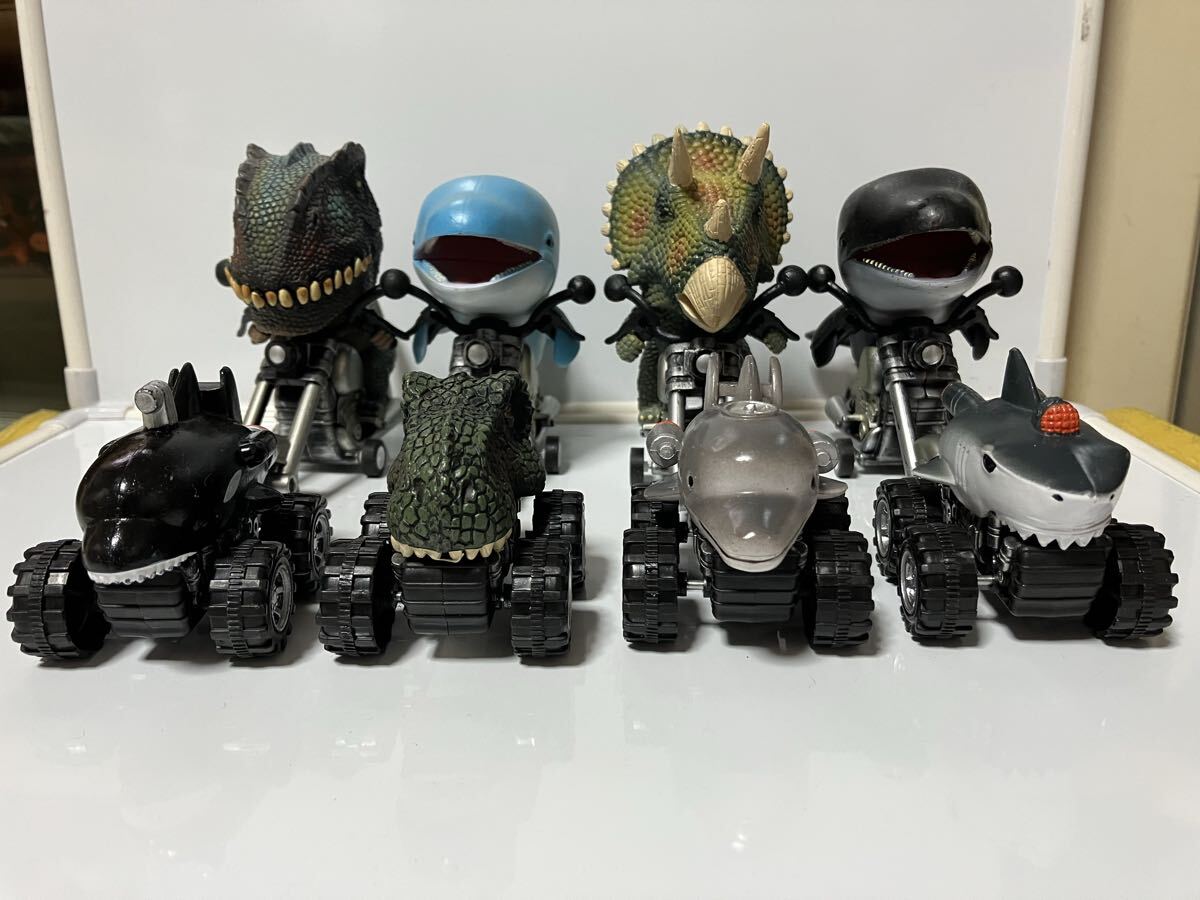 アニマルライダー　恐竜ライダー　リアルオーシャンレーシング　プルバックカー　8台　 フィギュア