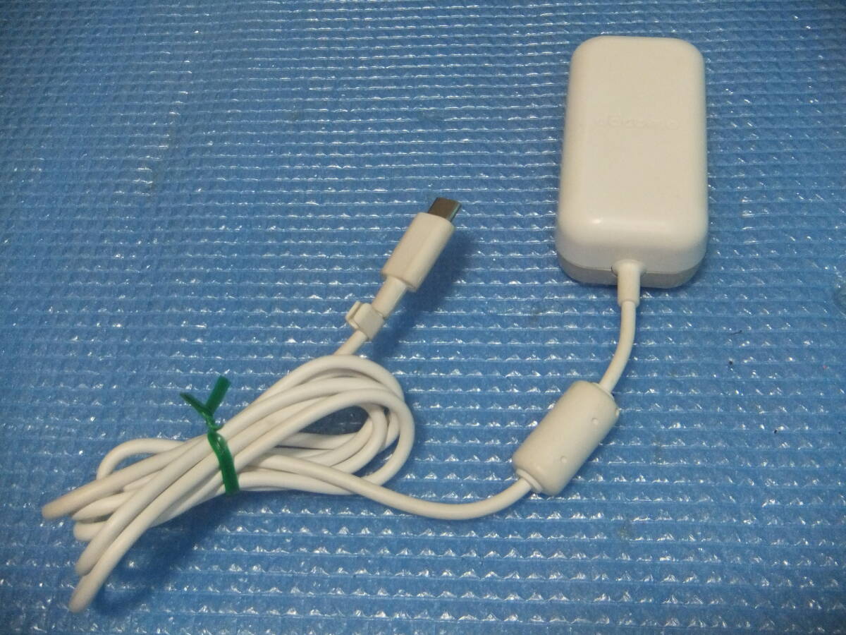 即決 送料200円～ ドコモ docomo ACアダプタ 07 type C タイプC 充電 充電器 アダプター 通電OK